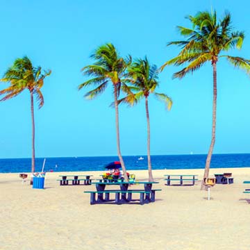 How far is Cambria Hotel Fort Lauderdale from the beach?
